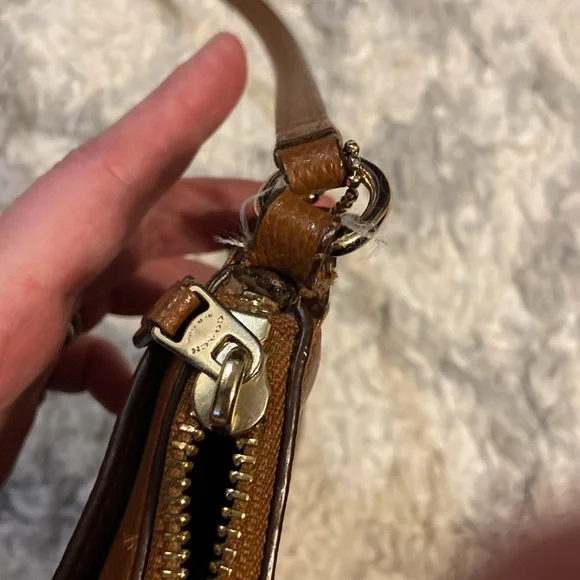 Coach crossbody - Picture 5 of 10